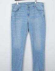 Old Navy Mid Rise Wow Boyfriend Light Wash Denim Jeans Womens Size 16
