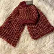 London Fog Beanie Hat & Infinity
Scarf Combo brand new with tags