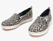 Clarks Cloudsteppers Step Glow Jade Leopard Print Loafers Size 10