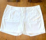 Caslon size 16 shorts