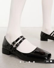 Lychee Heeled mary janes in black