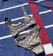 Dixperfect two piece leopard print bikini set
Women’s size small S