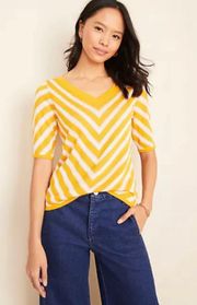 NWT  Chevron V-Neck Sweater Yellow Gold Medium New