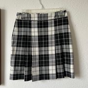 Black white plaid pleated skirt  26” waist sz 2