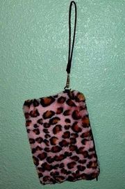 Leopard pink fury wrist bag no‎ stains no damage