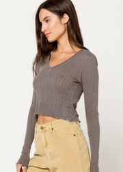 Tilly’s Full Tilt V-Neck Long Sleeve 