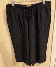 Notations Size 1x Black Textured High Waisted Wide Leg Capris