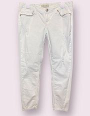 Seven7 Skinny Jeans in White with Zipper Detail on Front Pockets - size 10P