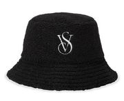 VICTORIA'S SECRET
Reversible Teddy Bucket Hat