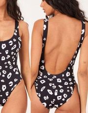 Onzie Black White Leopard Flow High Leg One Piece Swimsuit M/L New