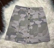 Hollister grey camo pencil snap button skirt sz 00/23