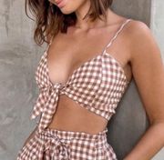 Lulu’s Midday Muse White and Tan Gingham Tie Front Crop Top, NWT, Size Medium