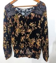 Gimmicks by Bke Black Long Bell Sleeve Floral Mesh Blouse Size Medium