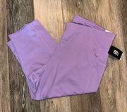 NWT  Capri Leggings