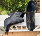 Stuart Weitzman Peep Toe Black Leather Heeled Booties Size 7.5