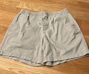 Lands’ End women tan mid rise pull on shorts size 14 .