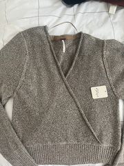 NWT WOMENS  SWEATER IN SIZE SMALL