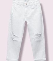 ZARA  Size 8 white low rise relaxed fit ripped jean nwt