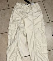 NWT Forever 21 - Size Large - Stylish Cream Cargo Pants