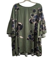 Bryn Walker Tunic Blouse Size Medium Green Floral 3/4 Flare Sleeve Lagenlook