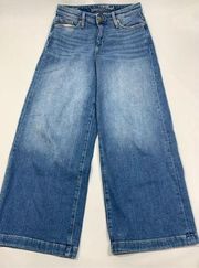 Universal Thread Women's Denim Highest Rise Wide Leg Crop Jeans Blue Size 6/28L