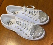 Daisy Fuente white glitter sneakers. Size 6.5