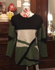 pullover sweater/fits medium-large