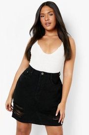 NWT Boohoo PLUS WESTERN DISTRESSED DENIM SKIRT