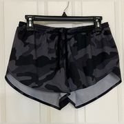 Old Navy  Black/Grey Camo Go-Dry Activewear Shorts - Size Small