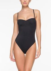 SKIMS Black Contour Bodysuit XS