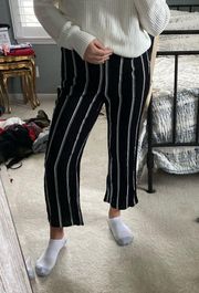 Kendall & Kylie Patterned Flare Pants