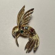 Napier Hummingbird Bird Multi Color Rhinestone Gold Tone Brooch Pin Signed