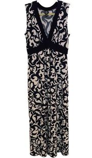 NWOT  Navy & White Paisley Floral Print Maxi Dress Size 6