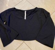 Women’s  Cropped Long Sleeve Too Black Size M/L