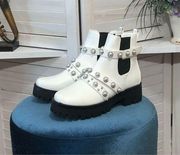 NWOB BP white pearl studded rubber sole chunky heel combat ankle boots sz 8