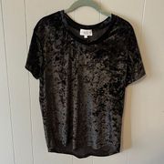 Feel the Piece Black Velvet Tee Size XS/S