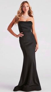 Black strapless Dress