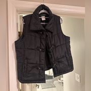 Harve Benard black vest. Size L.