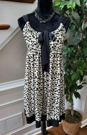 Maggy London Women's Black & White Polyester Scoop Neck Knee Length Dress Size 8