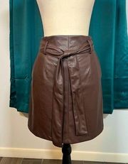 Women’s NWT Banana Republic brown faux Leather Skirt with belt