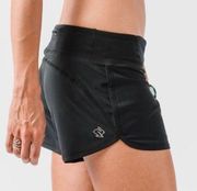 Women's rabbit Mountain Climbers 2.0 2.5" Shorts