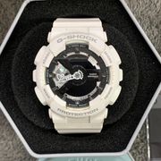 Casio G Shock Model 5146  Analog Digital Watch White / Black - New Battery -