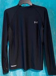 Under Armour fitted heat gear size Small