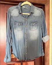 A Loves A Ladies Size Medium Denim Blouse