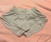 Lululemon Hotty Hot Short 2.5”