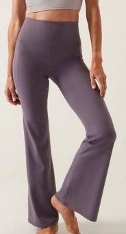 Athleta Athletes Salutation Stash Flare Pant Tights Leggings Size XS - $60  - From Emily