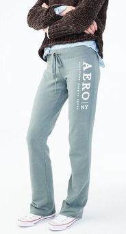 Aéropostale Logo Fit & Flare Sweatpants in Blue