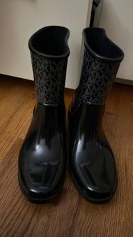 Michael kors rain boots