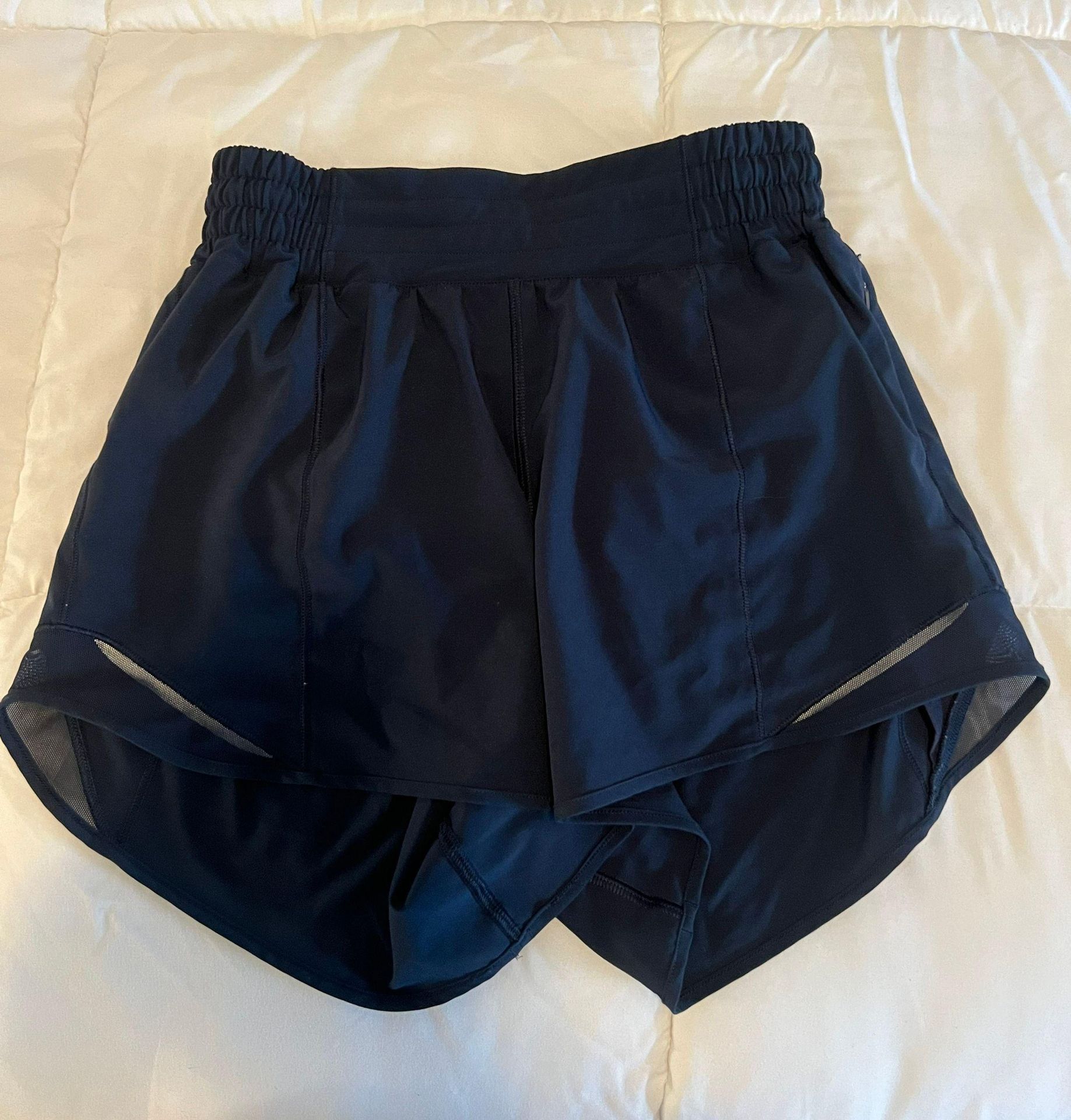 Lululemon Hotty Hot Shorts 2.5 Length Black Size 4 - $30 (48% Off