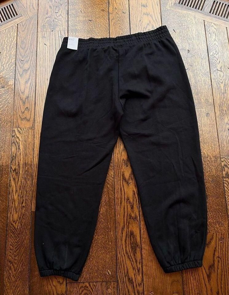 Nike NEW Women's Sportswear Essential Collection Fleece Pants (BV4089 010)  Black Size XXL - $38 New With Tags - From Olivia